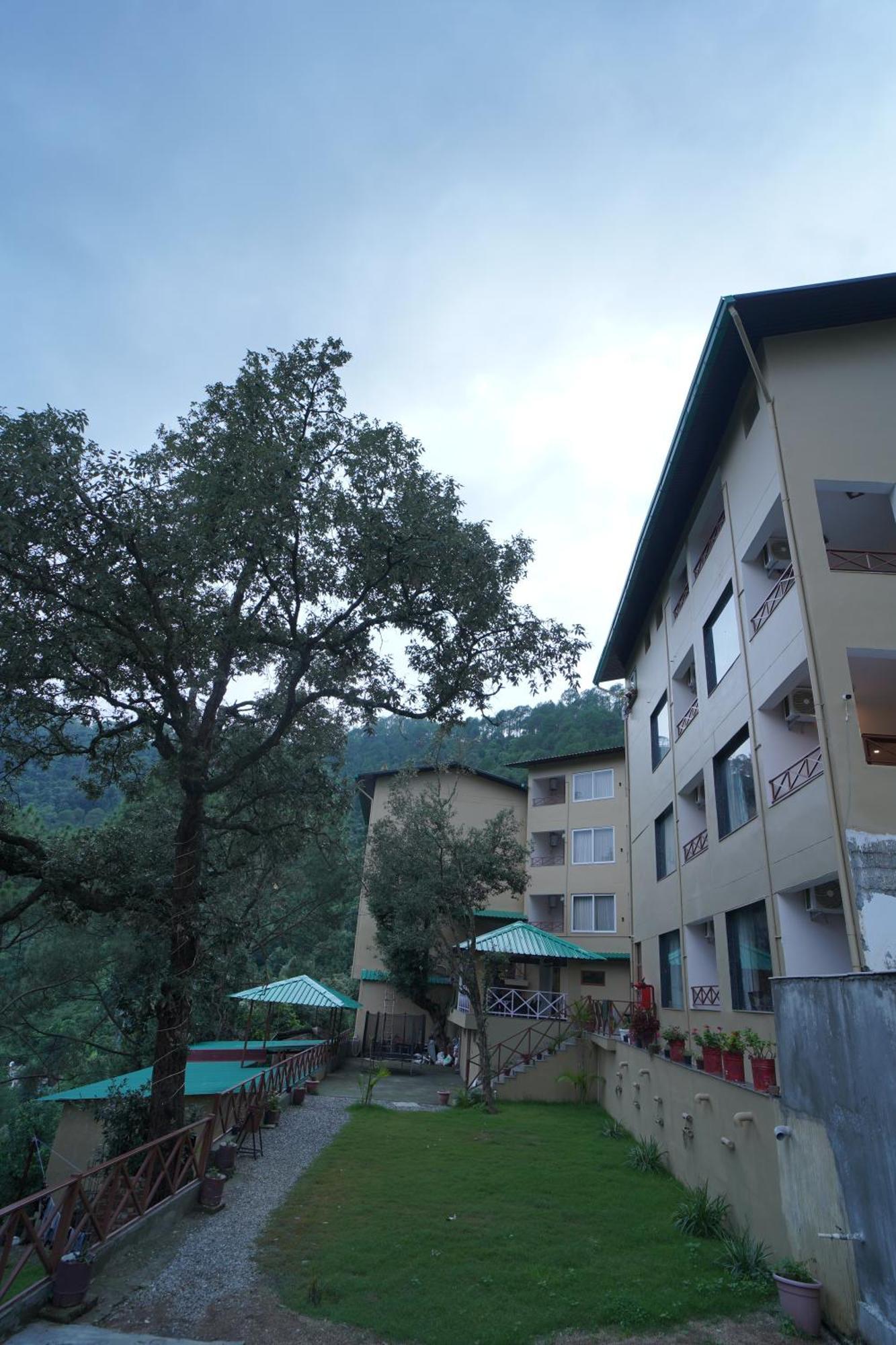 Resorts By The Baagh, Bhīm Tāl Exterior foto